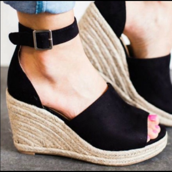 Size 6- Last Pair! Black Espadrille Wedges! 6 - Picture 4 of 6